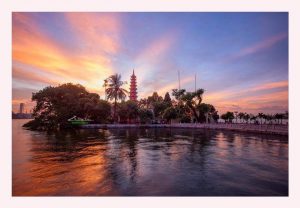 kham-pha-chua-tran-quoc-o-ha-noi